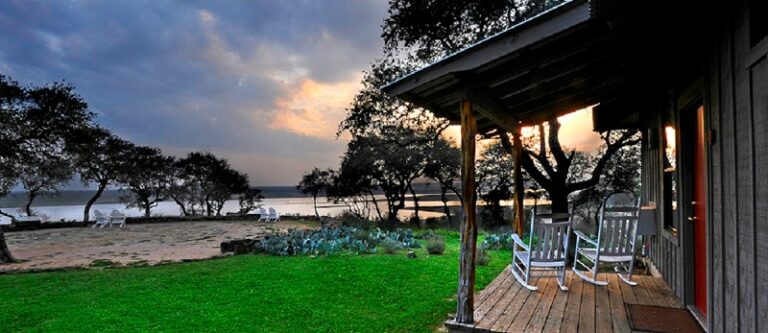 CANYON-OF-THE-EAGLES-NATURE-PARK CANYON-OF-THE-EAGLES-NATURE-PARK