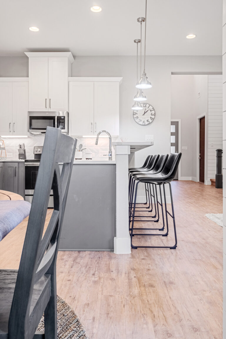 original 952568359 768x1152