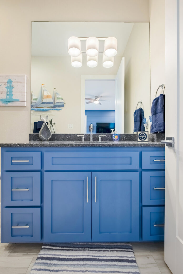 original 953893958 768x1152