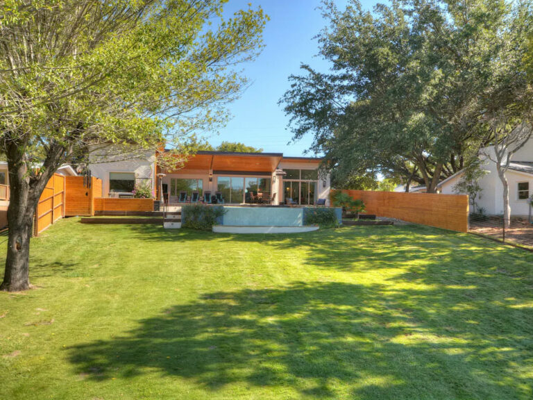 a2b2fb99.f10 768x576