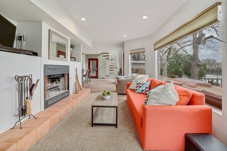 1100 Long Mountain Dr005 11226380 768x512