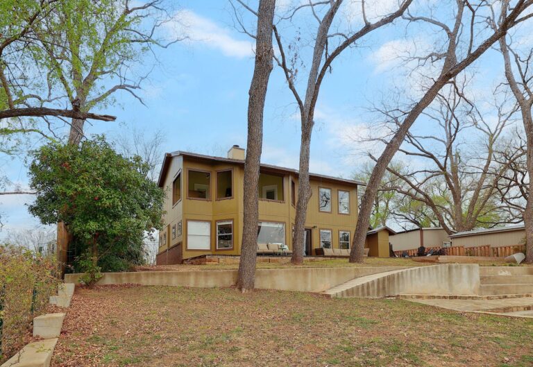 1100 Long Mountain Dr029 11234621 768x529