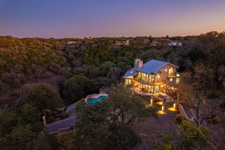 0ddba518 0c7b 4be1 ba71 df6ee6559a68 768x512