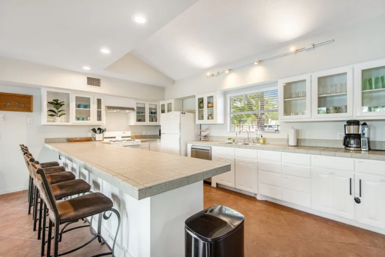 2b413fdb.f10 768x512