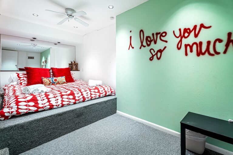 429221db b5fa 45e1 90e5 65ee4faa593f 768x512