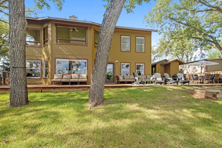 8032eee9.f10 768x512