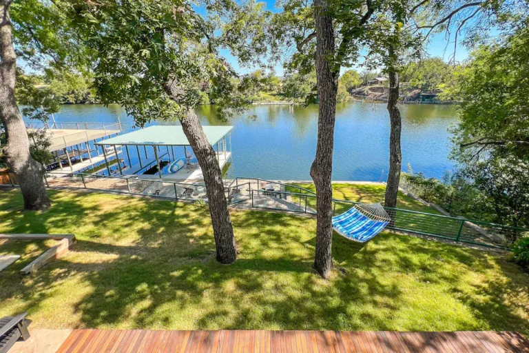 85 Ft Waterfront 85 Ft Waterfront