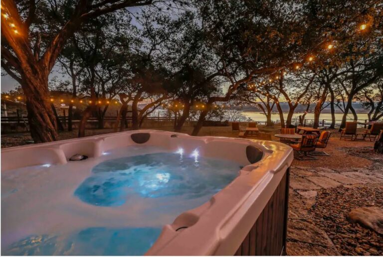 hot tub 768x516