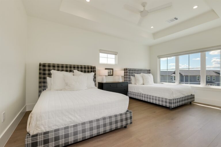 33fdd928c98b4fe1b6b41f1c85e6cfd1 LargeOriginal 768x512