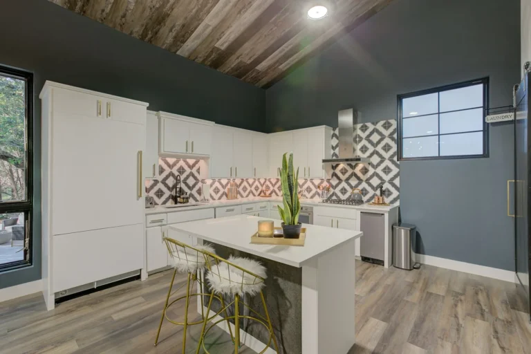 Barndominium HiRes 207 de7b1ece 1920w 768x512