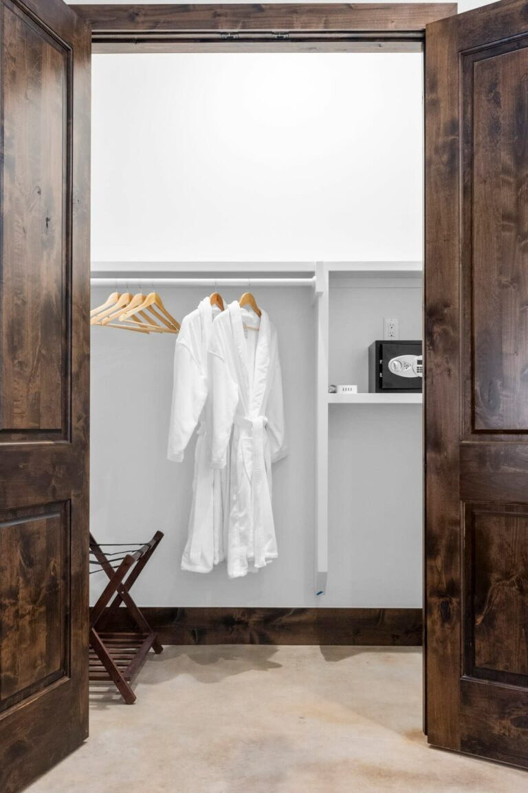 mgeznbxdpxsjw1epv929 768x1152