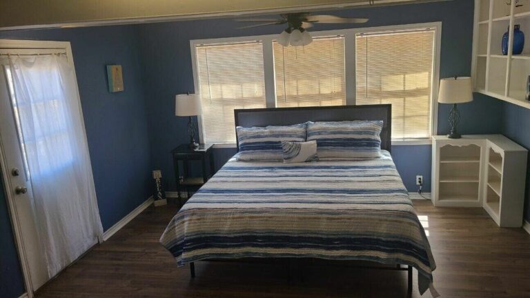 410Stanley Master bed 768x432