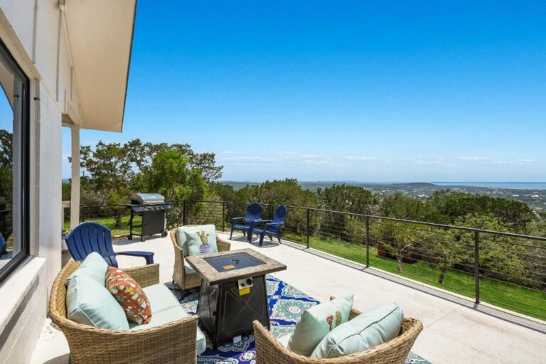 EN porch view 768x512