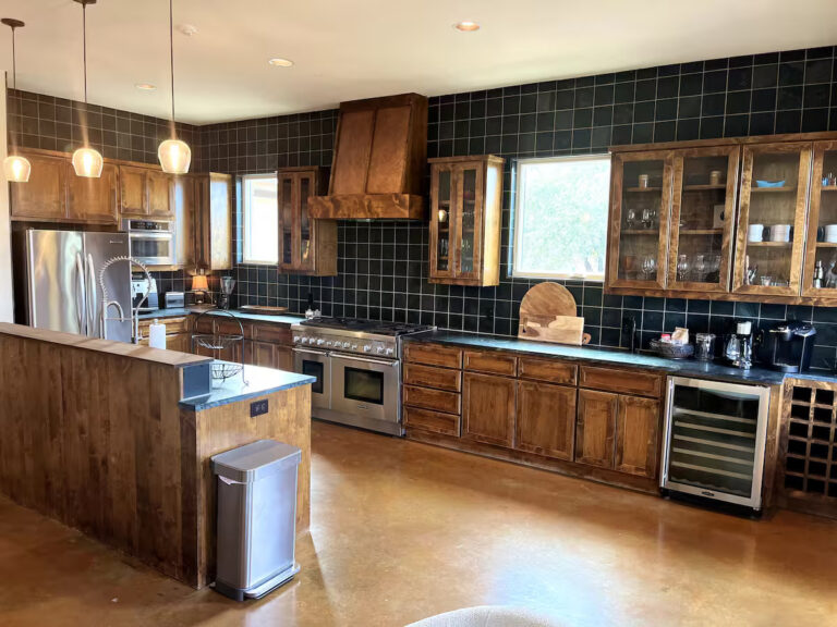 LH kitchen 1 768x576