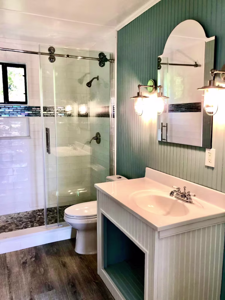 Ranchalet bath 768x1024