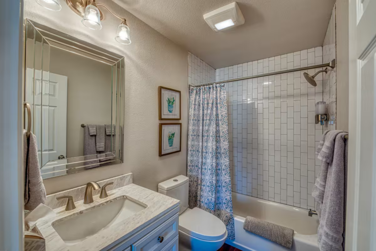 Cozy Yellow Door 4 768x512